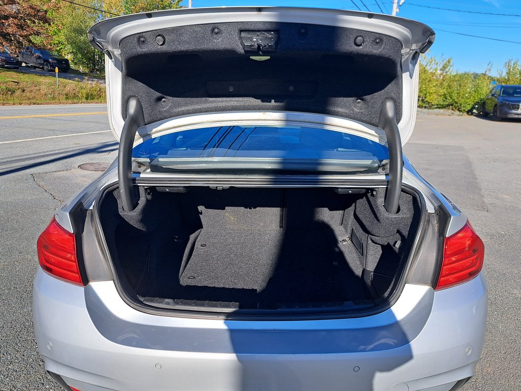 2014 BMW 4 Series 435i xDrive in Hebbville, Nova Scotia - 9 - w1024h768px