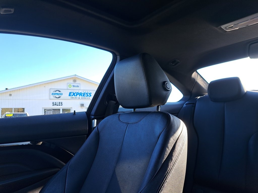 2014 BMW 4 Series 435i xDrive in Hebbville, Nova Scotia - 23 - w1024h768px