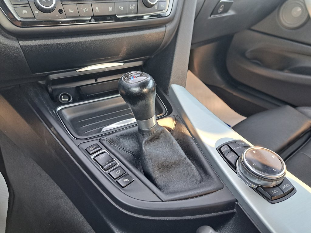 2014 BMW 4 Series 435i xDrive in Hebbville, Nova Scotia - 17 - w1024h768px