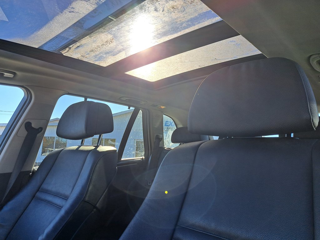 2011 BMW X5 35i in Hebbville, Nova Scotia - 3 - w1024h768px