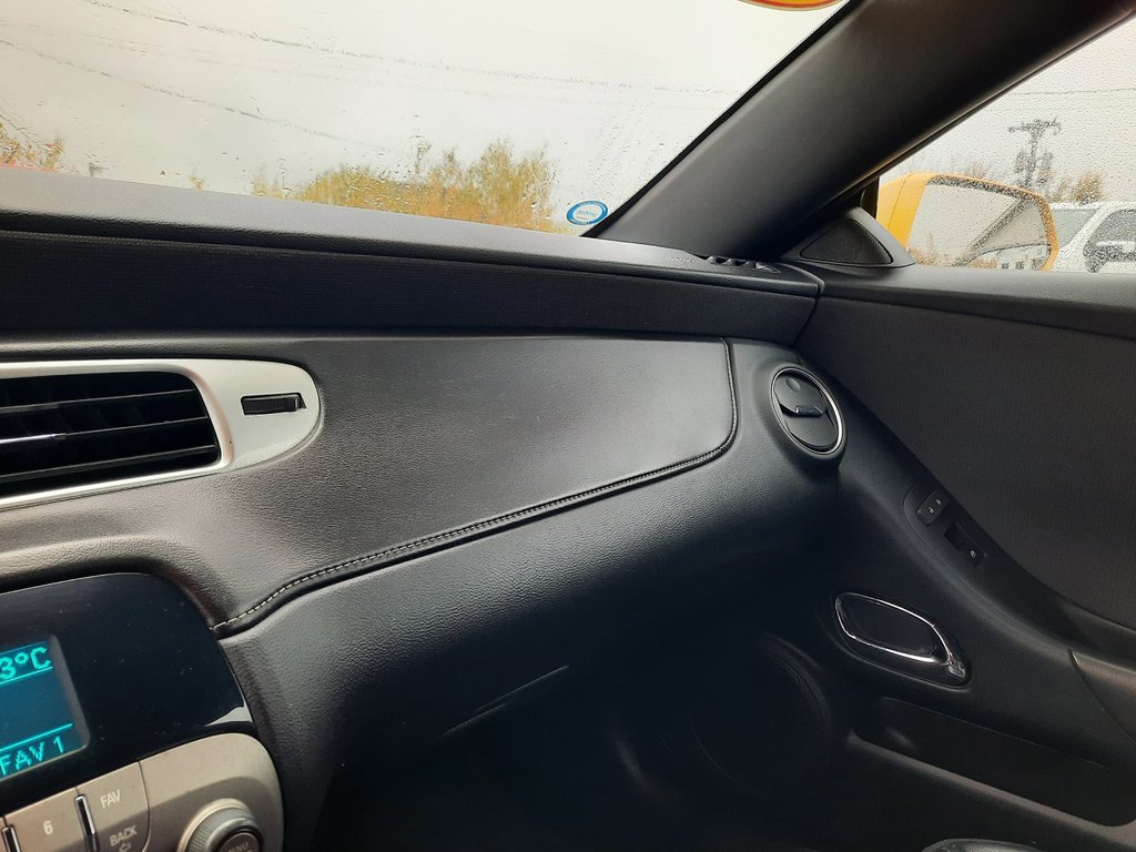 2012 Chevrolet Camaro 1LT in Hebbville, Nova Scotia - 16 - w1024h768px