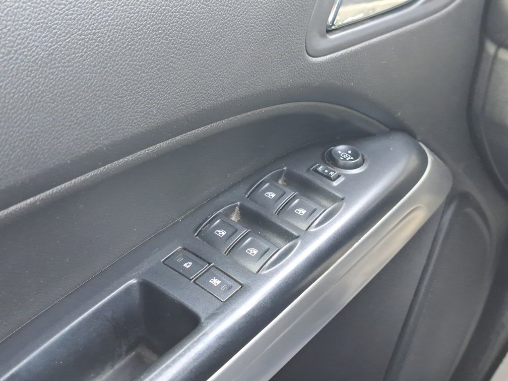 2017 Chevrolet Colorado 4WD LT in Hebbville, Nova Scotia - 9 - w1024h768px