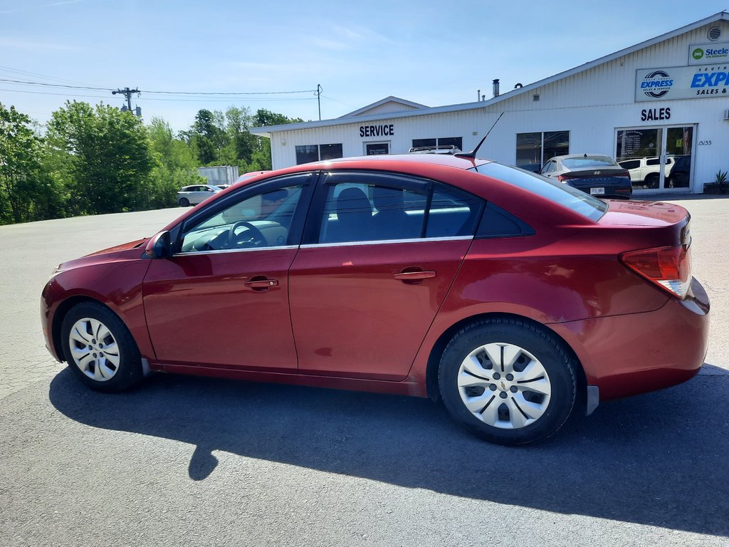 2012 Chevrolet Cruze LT Turbo w/1SA in Hebbville, Nova Scotia - 9 - w1024h768px