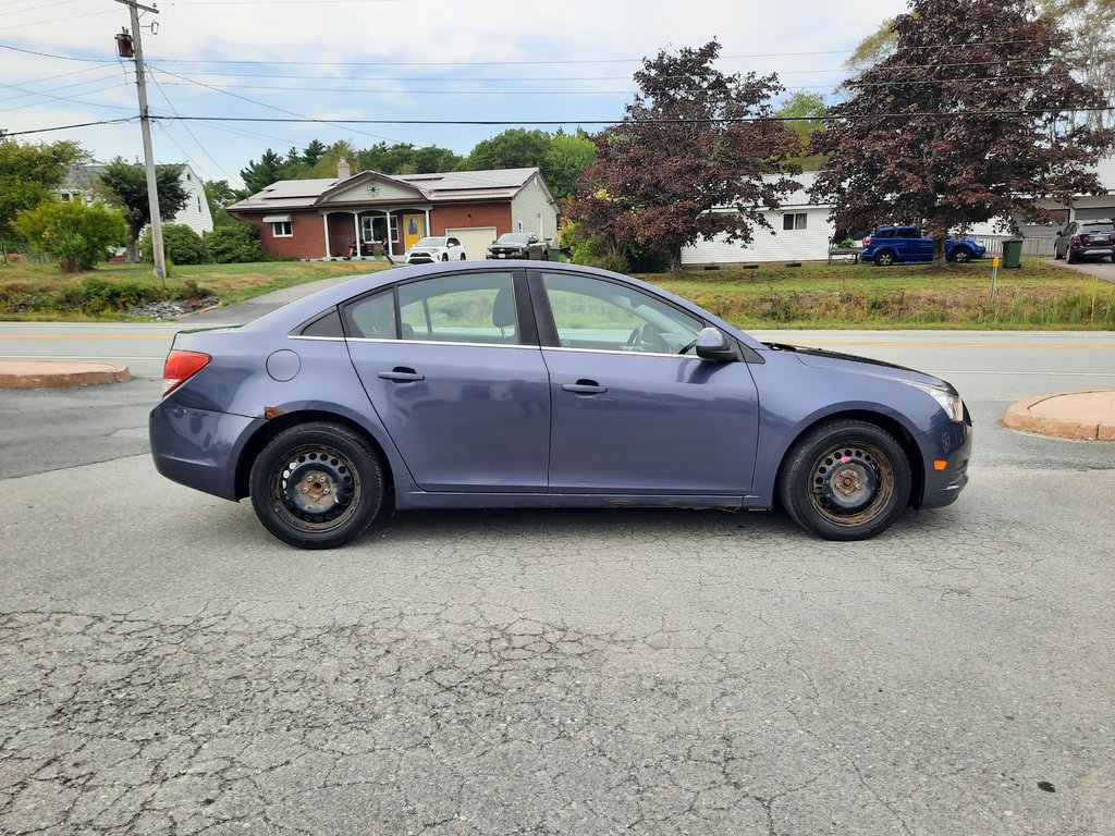 2014 Chevrolet Cruze 1LT in Hebbville, Nova Scotia - 6 - w1024h768px