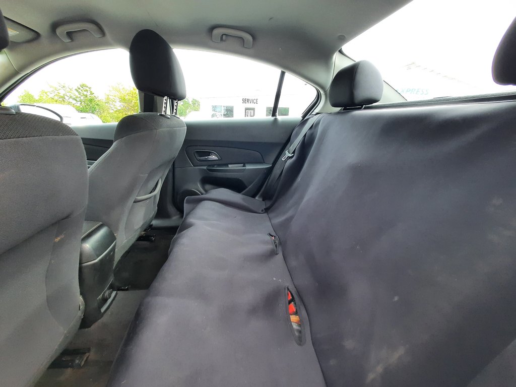 2014 Chevrolet Cruze 1LT in Hebbville, Nova Scotia - 24 - w1024h768px