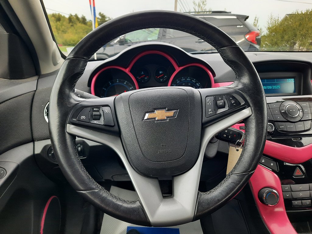 2014 Chevrolet Cruze 1LT in Hebbville, Nova Scotia - 13 - w1024h768px