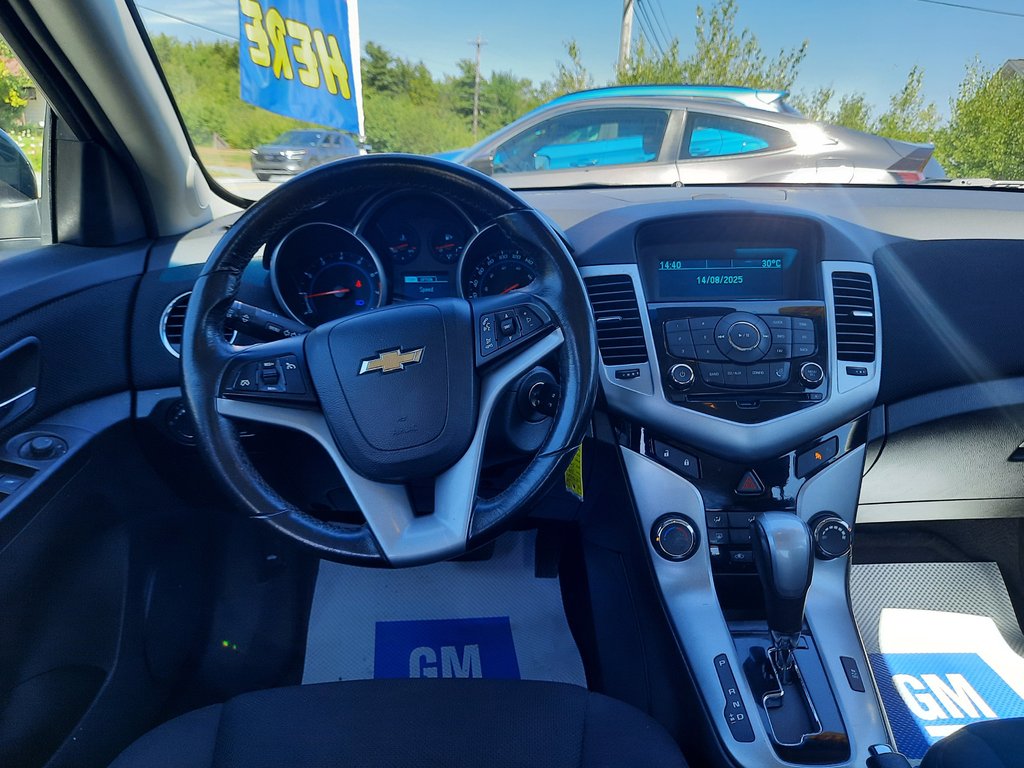 2014 Chevrolet Cruze 1LT in Hebbville, Nova Scotia - 25 - w1024h768px