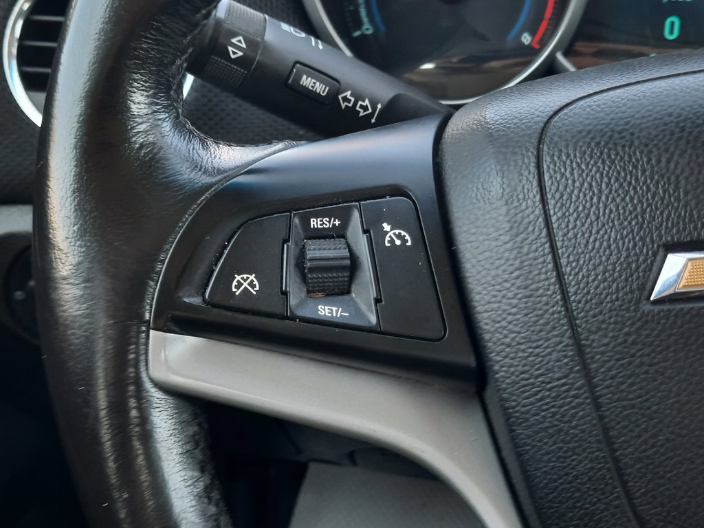 2014 Chevrolet Cruze 1LT in Hebbville, Nova Scotia - 11 - w1024h768px