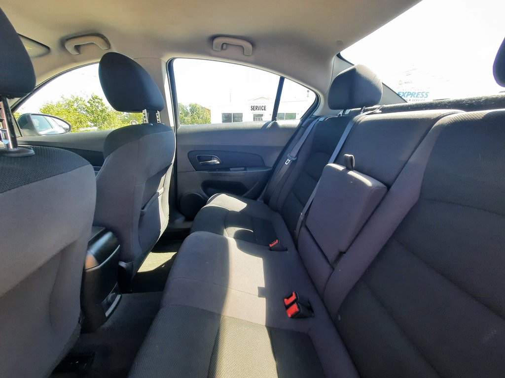 2014 Chevrolet Cruze 1LT in Hebbville, Nova Scotia - 23 - w1024h768px