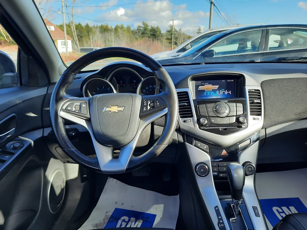 2014 Chevrolet Cruze 2LT in Hebbville, Nova Scotia - 28 - w1024h768px