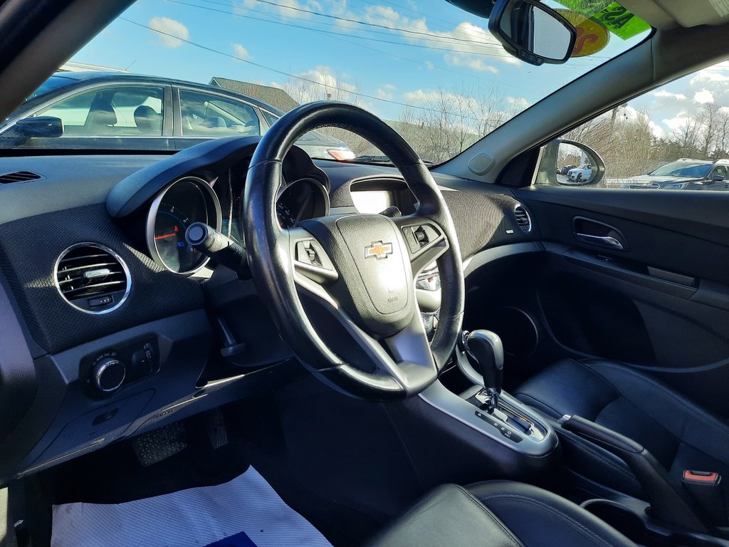 2014 Chevrolet Cruze 2LT in Hebbville, Nova Scotia - 3 - w1024h768px