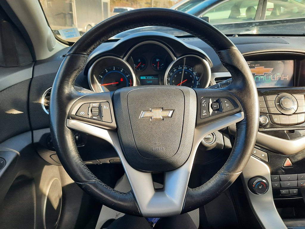 2014 Chevrolet Cruze 2LT in Hebbville, Nova Scotia - 13 - w1024h768px