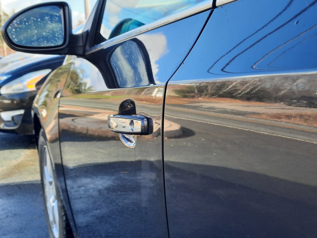 2014 Chevrolet Cruze 2LT in Hebbville, Nova Scotia - 9 - w1024h768px