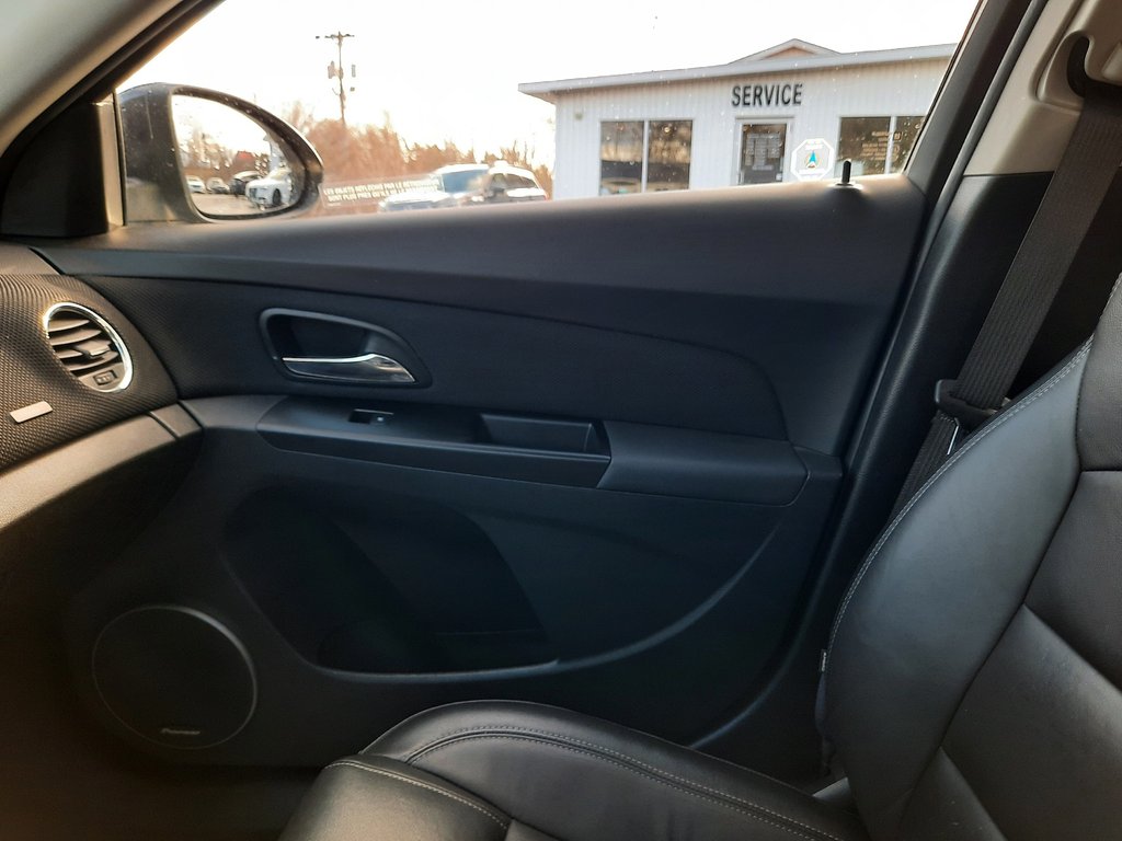 2014 Chevrolet Cruze 2LT in Hebbville, Nova Scotia - 22 - w1024h768px