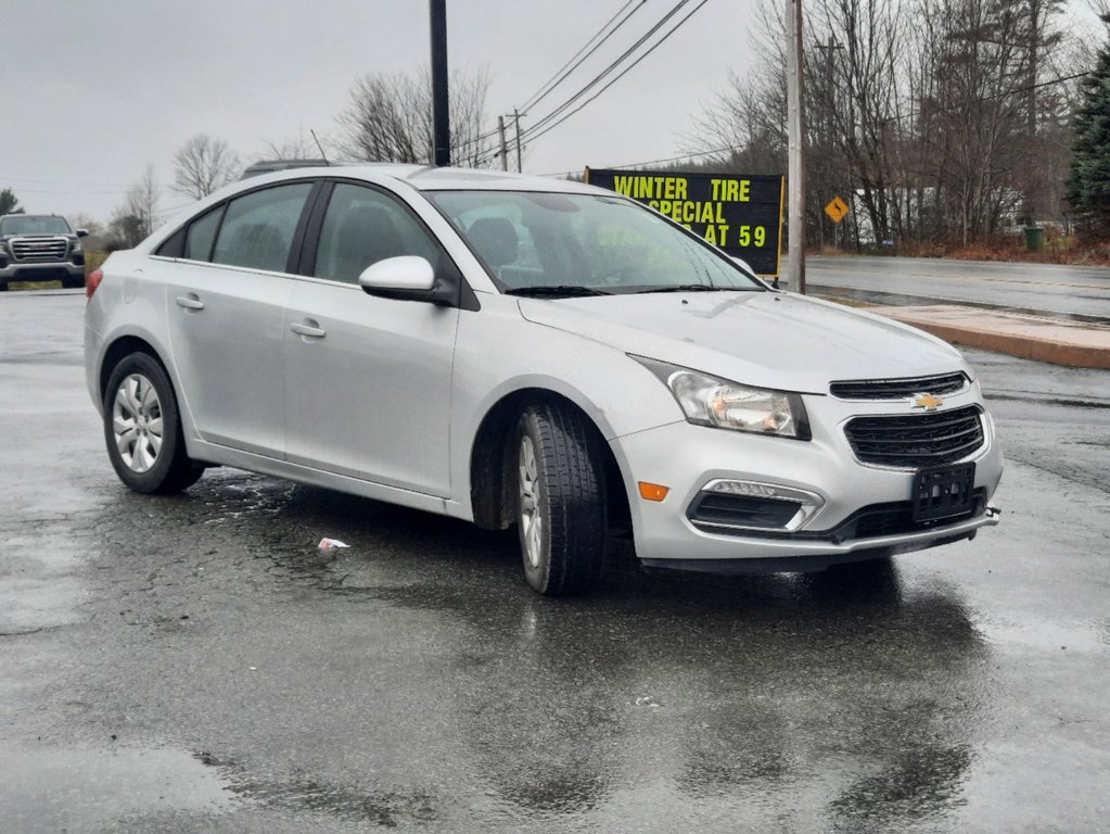 2015  Cruze 1LT in Hebbville, Nova Scotia - 3 - w1024h768px