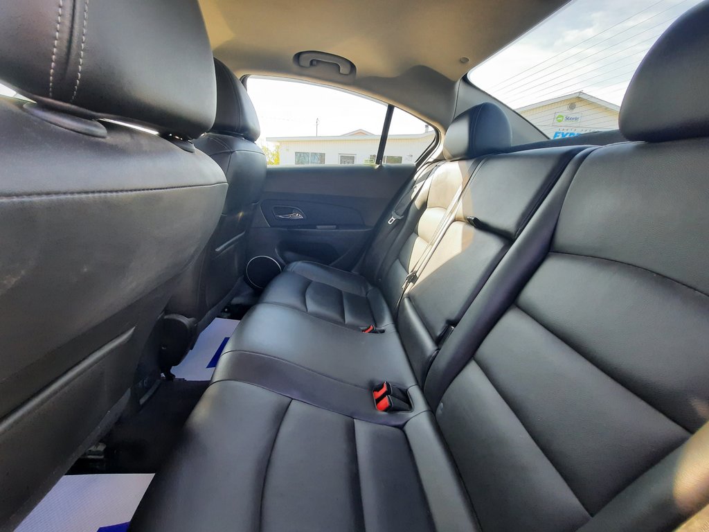 2015 Chevrolet Cruze 2LT in Hebbville, Nova Scotia - 24 - w1024h768px