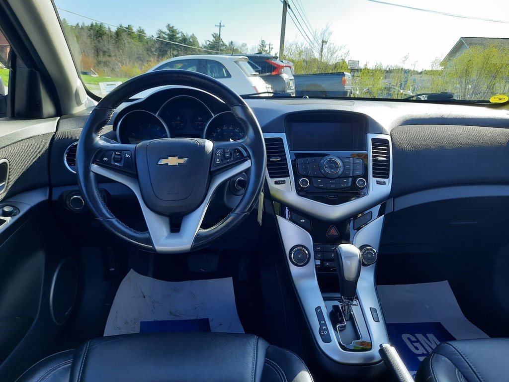 2015 Chevrolet Cruze 2LT in Hebbville, Nova Scotia - 26 - w1024h768px