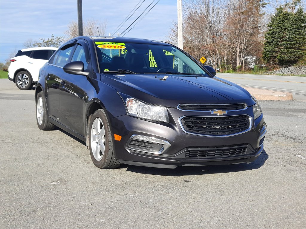2015 Chevrolet Cruze 2LT in Hebbville, Nova Scotia - 4 - w1024h768px