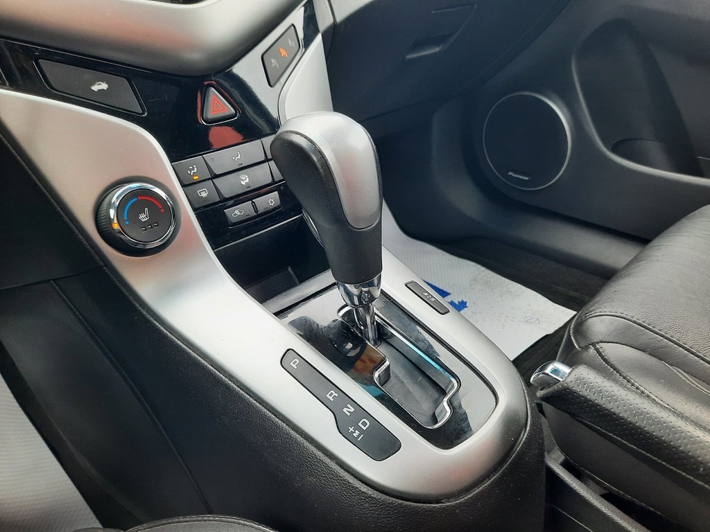 2015 Chevrolet Cruze 2LT in Hebbville, Nova Scotia - 17 - w1024h768px
