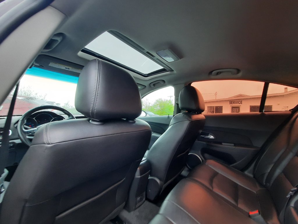 2015 Chevrolet Cruze 2LT in Hebbville, Nova Scotia - 25 - w1024h768px