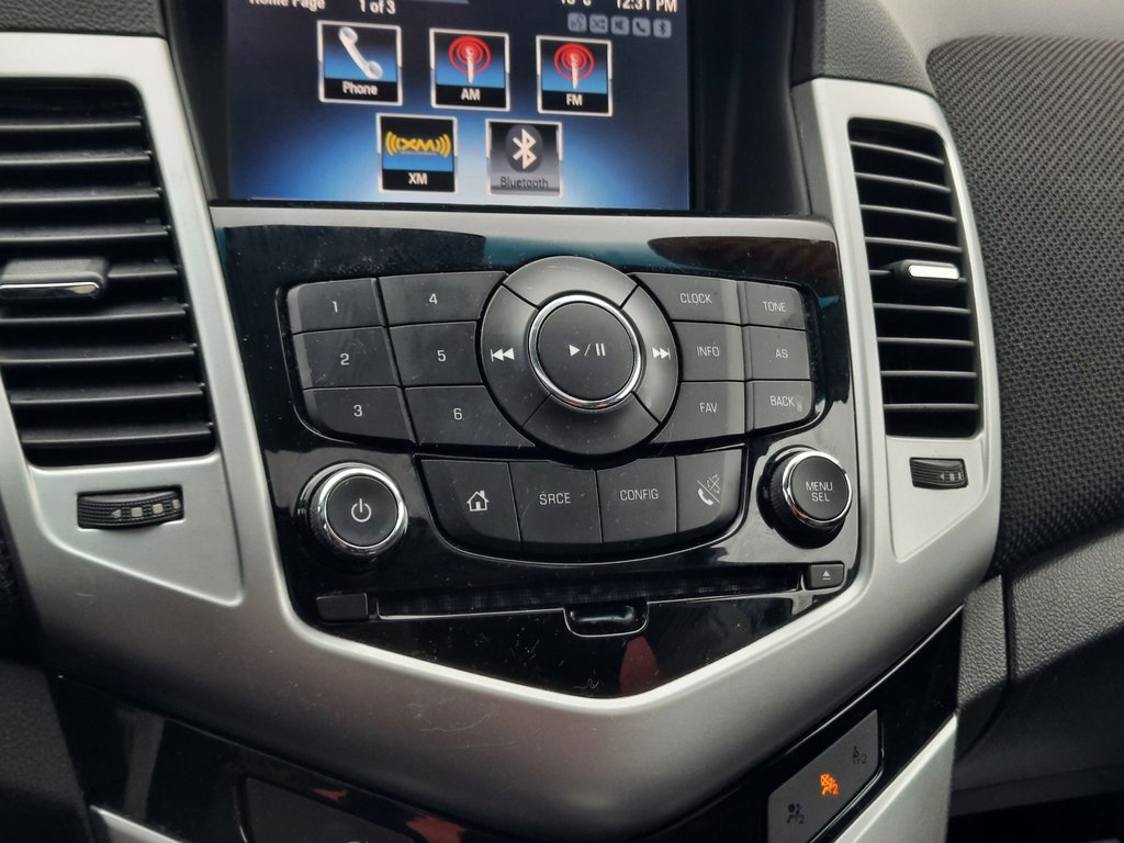 2015 Chevrolet Cruze 2LT in Hebbville, Nova Scotia - 15 - w1024h768px