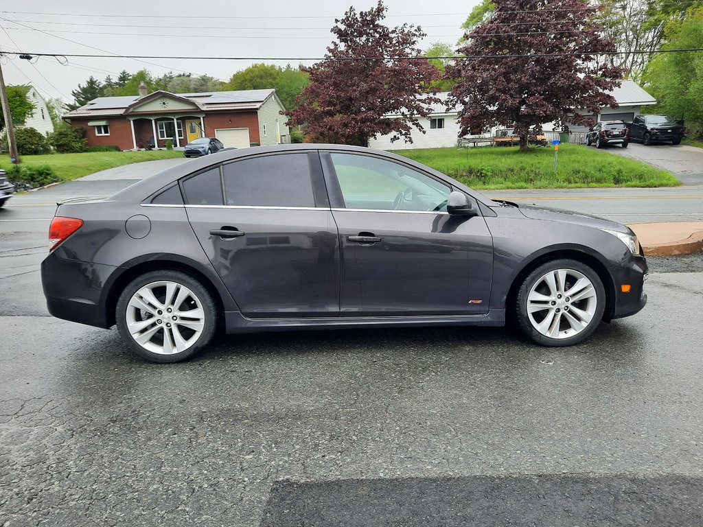 2015 Chevrolet Cruze 2LT in Hebbville, Nova Scotia - 5 - w1024h768px