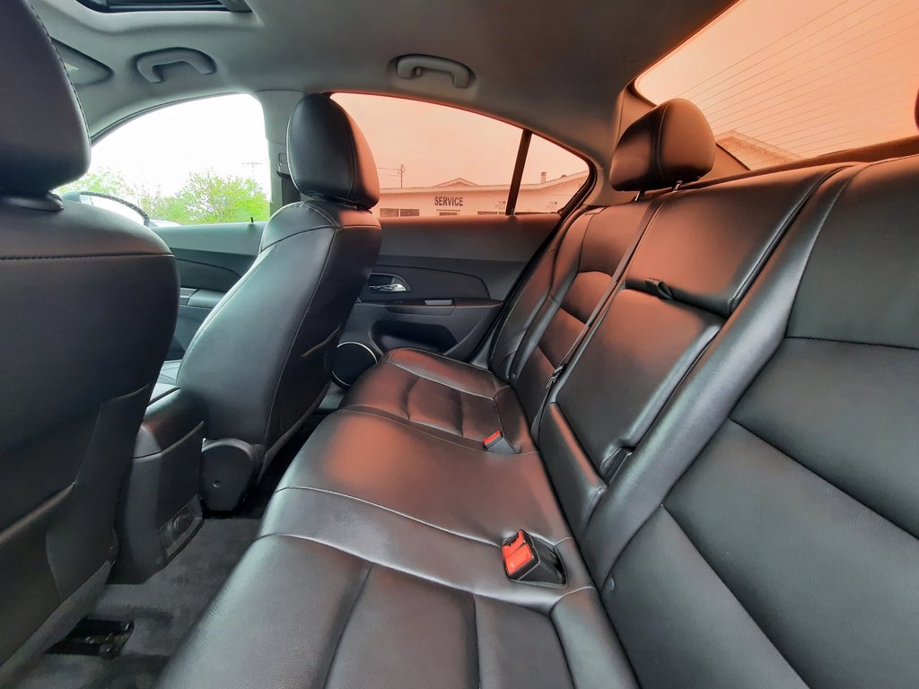 2015 Chevrolet Cruze 2LT in Hebbville, Nova Scotia - 24 - w1024h768px