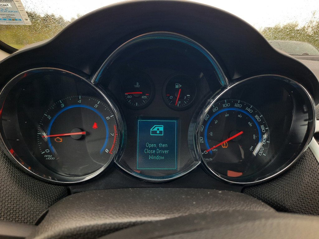 2015 Chevrolet Cruze 2LT in Hebbville, Nova Scotia - 13 - w1024h768px