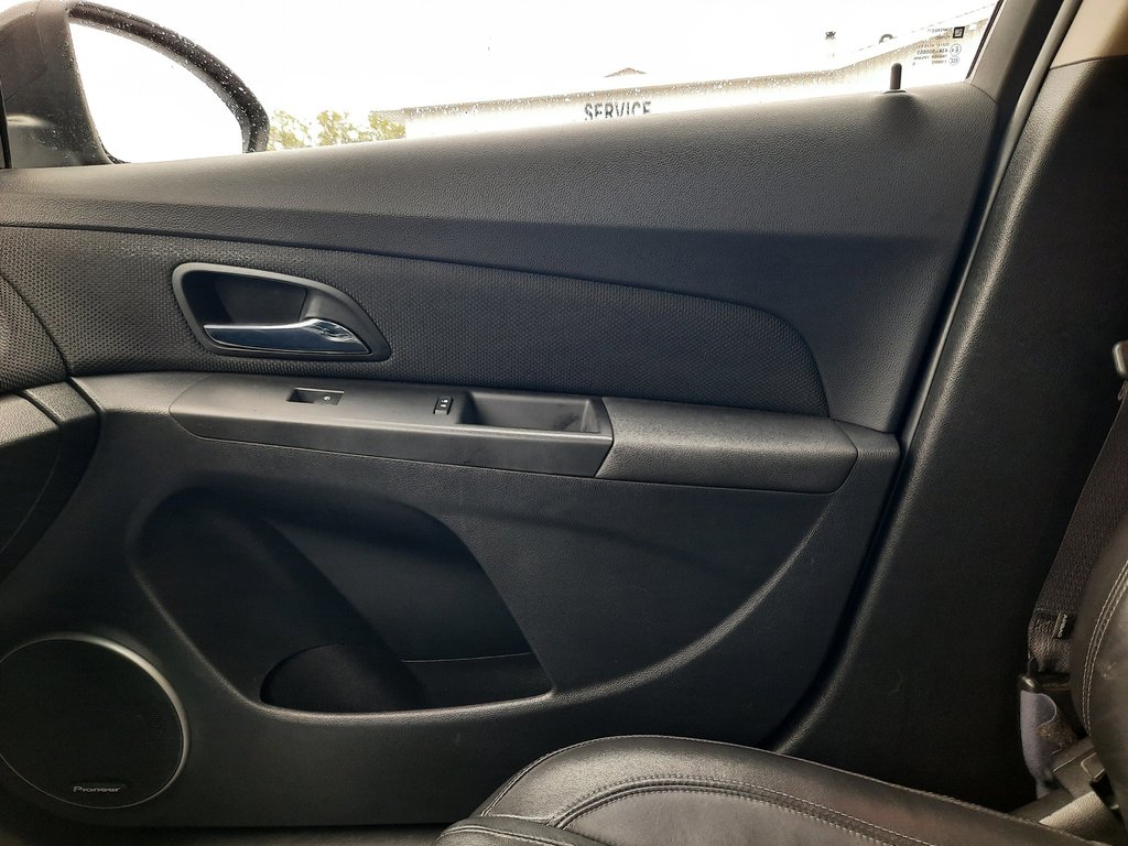 2015 Chevrolet Cruze 2LT in Hebbville, Nova Scotia - 20 - w1024h768px