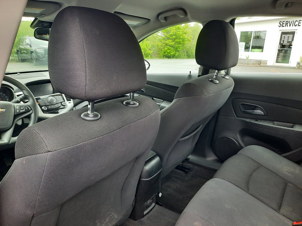 2015 Chevrolet Cruze 1LT in Hebbville, Nova Scotia - 22 - w1024h768px