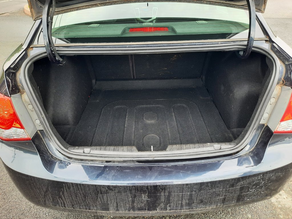 2015 Chevrolet Cruze 1LT in Hebbville, Nova Scotia - 23 - w1024h768px