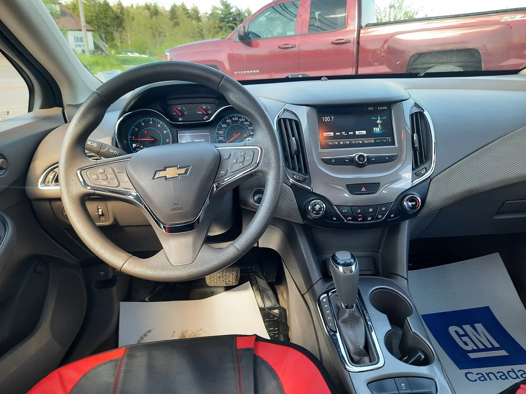 2016 Chevrolet Cruze LT in Hebbville, Nova Scotia - 27 - w1024h768px