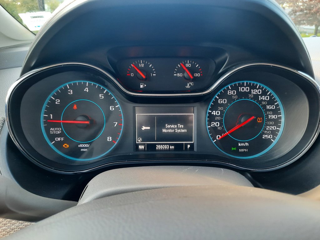 2016 Chevrolet Cruze LT in Hebbville, Nova Scotia - 14 - w1024h768px