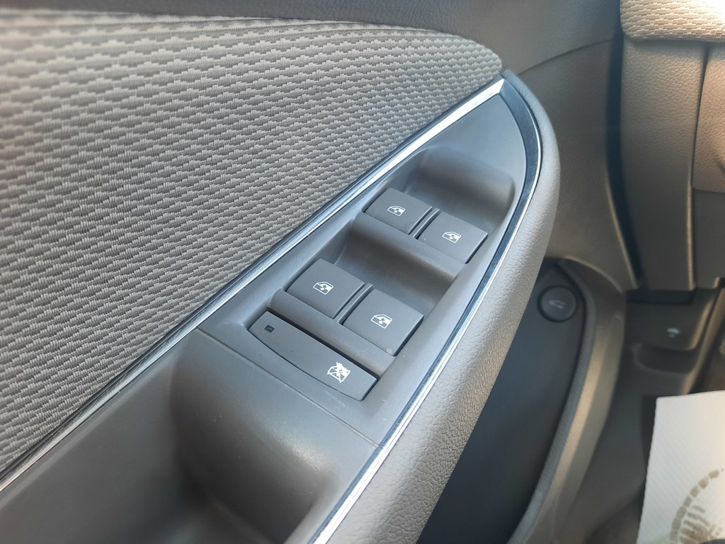 2016 Chevrolet Cruze LT in Hebbville, Nova Scotia - 10 - w1024h768px