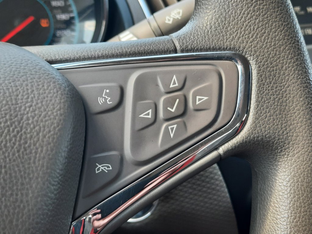 2016 Chevrolet Cruze LT in Hebbville, Nova Scotia - 12 - w1024h768px