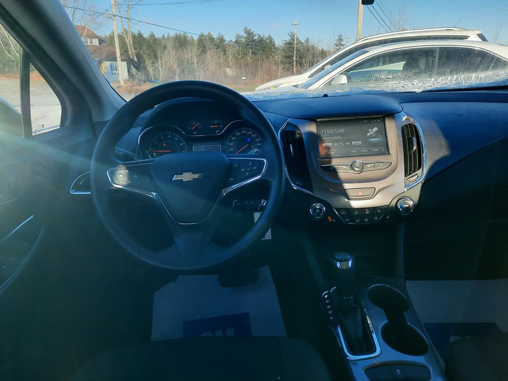 2017 Chevrolet Cruze LT in Hebbville, Nova Scotia - 26 - w1024h768px