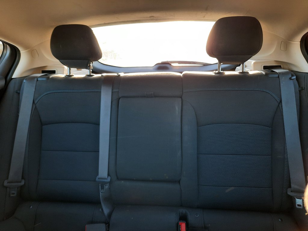 2017 Chevrolet Cruze LT in Hebbville, Nova Scotia - 22 - w1024h768px