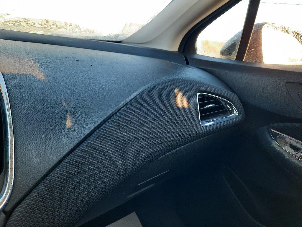 2017 Chevrolet Cruze LT in Hebbville, Nova Scotia - 19 - w1024h768px