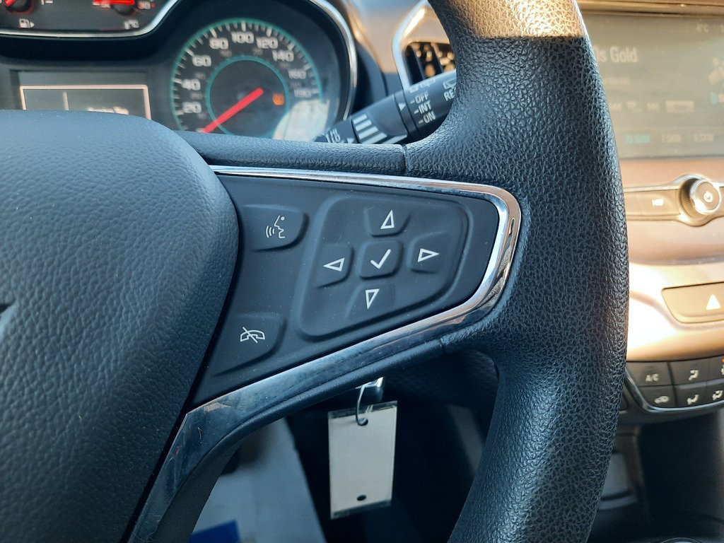 2017 Chevrolet Cruze LT in Hebbville, Nova Scotia - 13 - w1024h768px