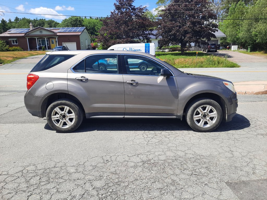 2010 Chevrolet Equinox LS in Hebbville, Nova Scotia - 3 - w1024h768px