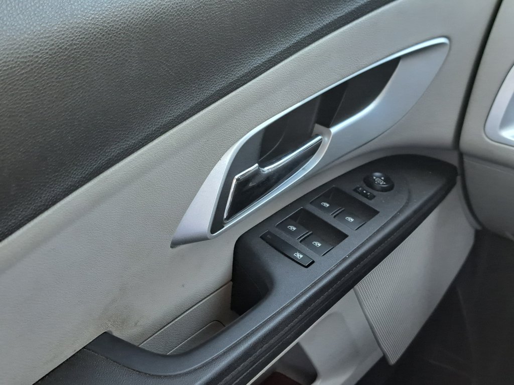 2011 Chevrolet Equinox LS in Hebbville, Nova Scotia - 10 - w1024h768px