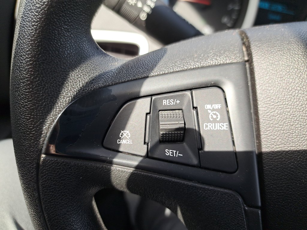 2013 Chevrolet Equinox LS in Hebbville, Nova Scotia - 17 - w1024h768px