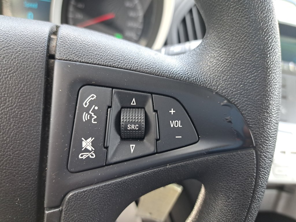 2013 Chevrolet Equinox LS in Hebbville, Nova Scotia - 16 - w1024h768px