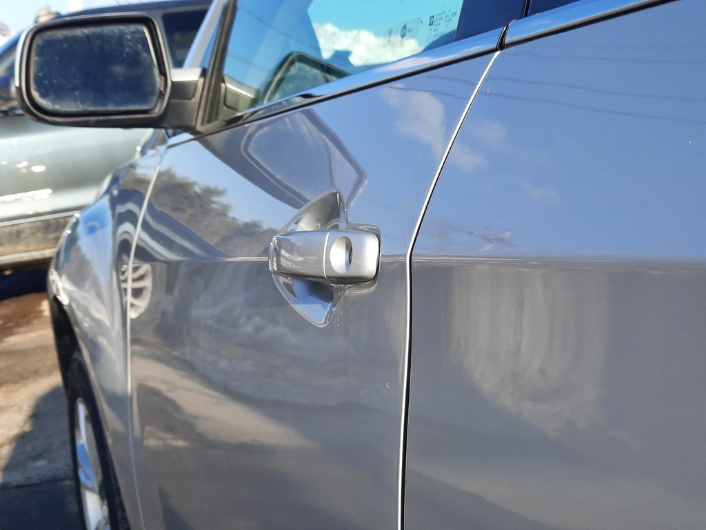 2017 Chevrolet Equinox LT in Hebbville, Nova Scotia - 10 - w1024h768px