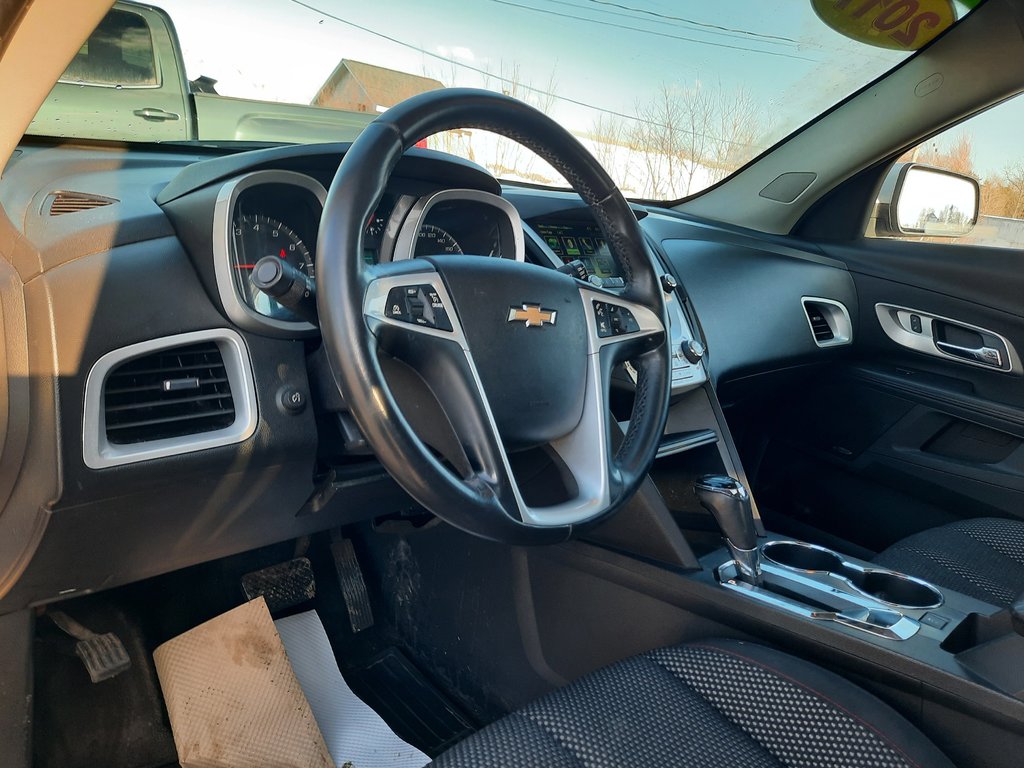 2017 Chevrolet Equinox LT in Hebbville, Nova Scotia - 3 - w1024h768px