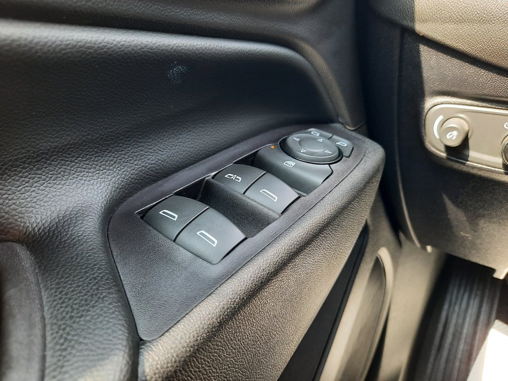 2018 Chevrolet Equinox LT in Hebbville, Nova Scotia - 10 - w1024h768px