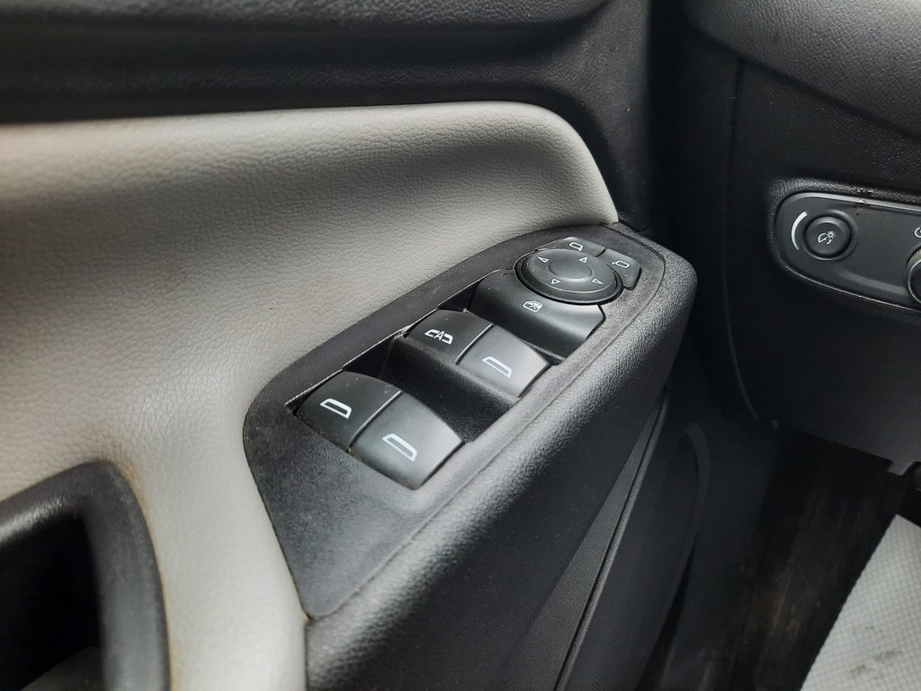 2019 Chevrolet Equinox LS in Hebbville, Nova Scotia - 11 - w1024h768px