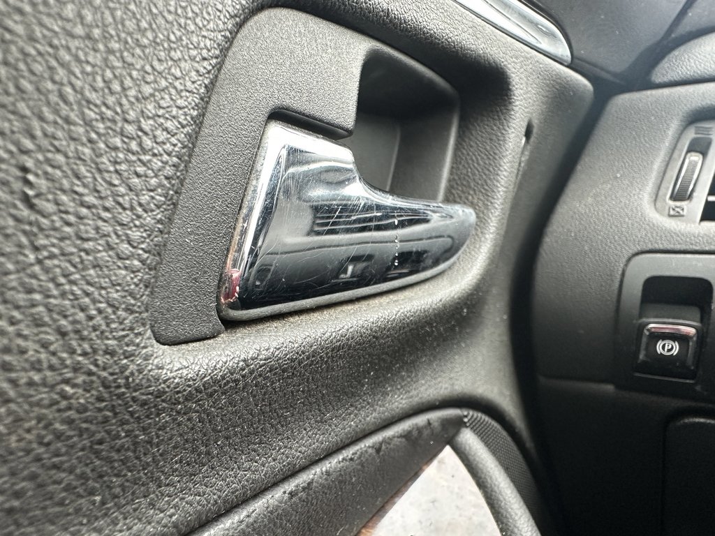 2014 Chevrolet Impala LT in Hebbville, Nova Scotia - 16 - w1024h768px