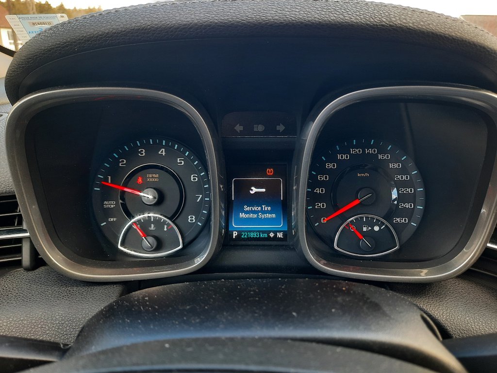 2016 Chevrolet Malibu Limited LT in Hebbville, Nova Scotia - 14 - w1024h768px