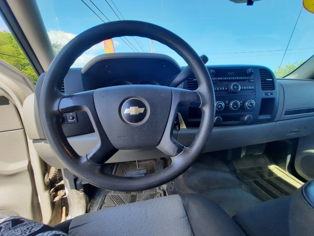 2007 Chevrolet Silverado 1500 LT in Hebbville, Nova Scotia - 9 - w1024h768px